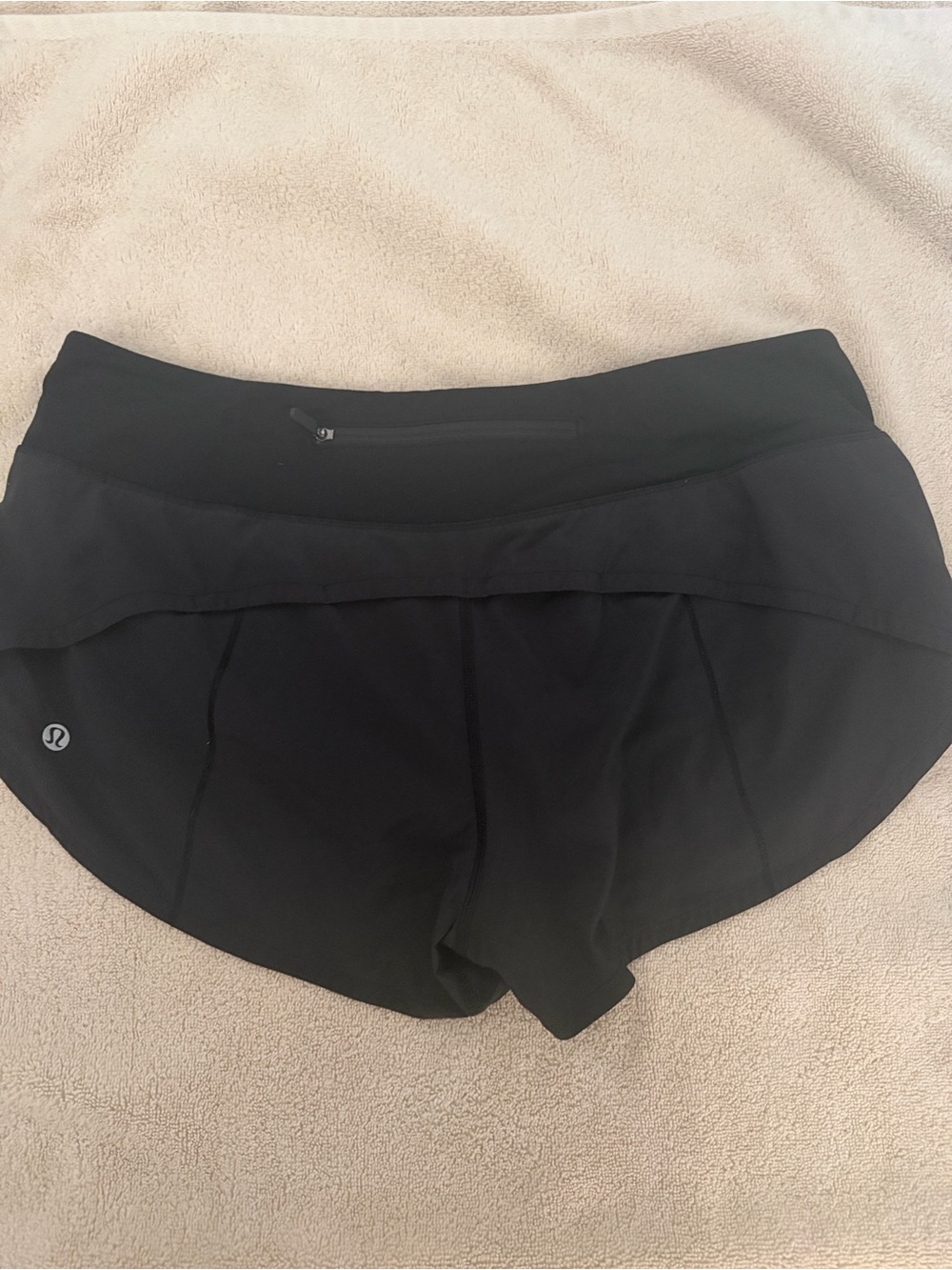 lululemon athletica Speed Up shorts- 2.5